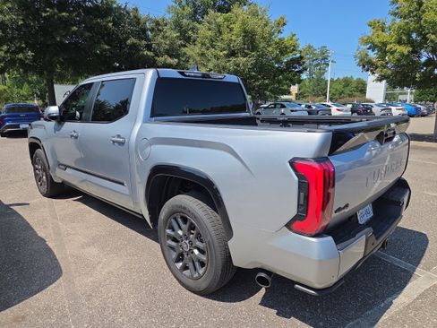 Used 2024 Toyota Tundra Platinum AWD/4WD image 5