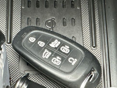 Used 2022 Hyundai Sonata Limited image 33