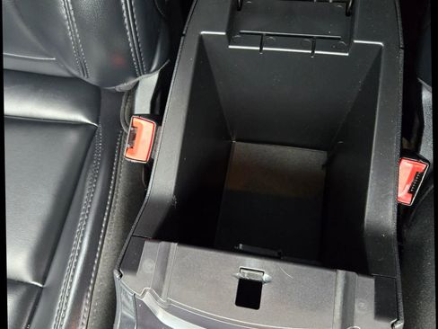 Used 2019 Ford Explorer XLT w/ Equipment Group 202A image 49