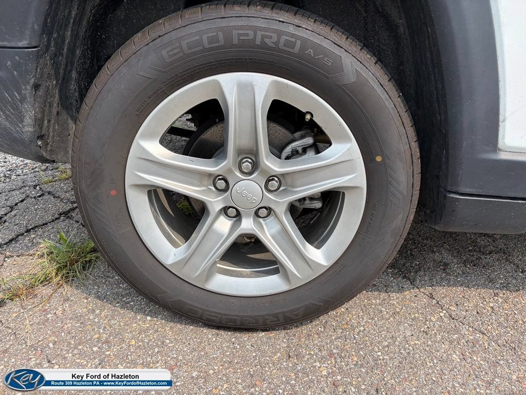 Used 2024 Jeep Compass Latitude AWD/4WD image 12