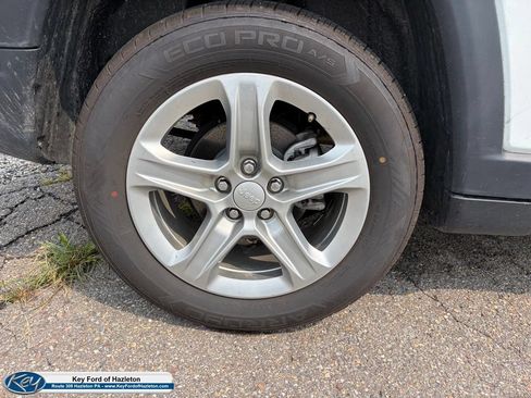 Used 2024 Jeep Compass Latitude AWD/4WD image 12