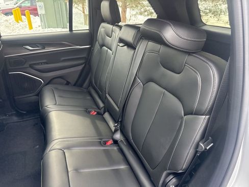 New 2026 Jeep Grand Cherokee Limited w/ Limited Altitude Package image 37