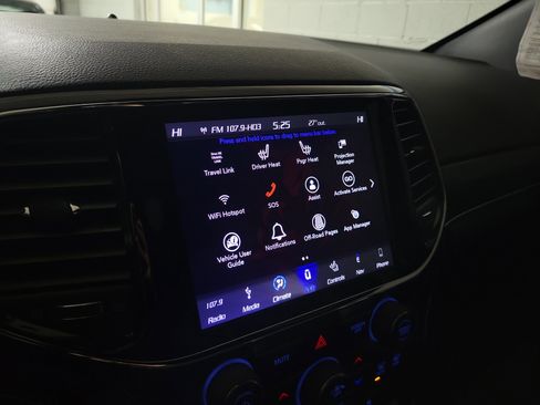 Used 2019 Jeep Grand Cherokee Limited image 31