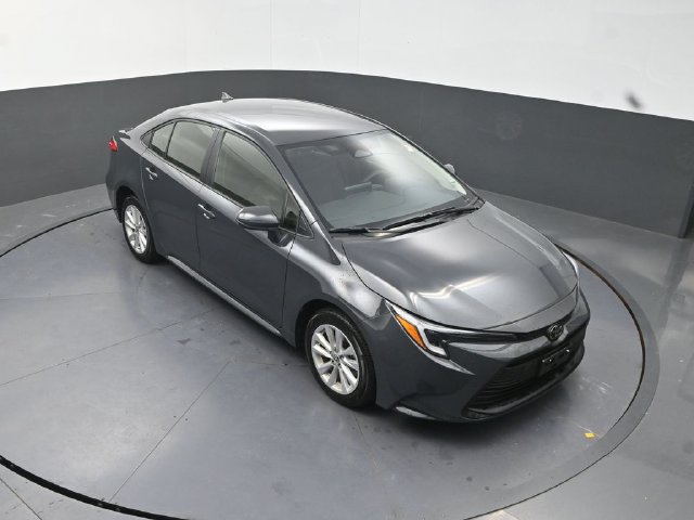 Used 2026 Toyota Corolla LE w/ LE Premium Package FWD image 23