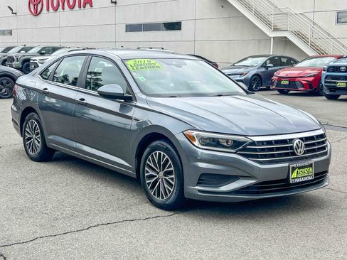 Used 2019 Volkswagen Jetta SEL FWD image 3