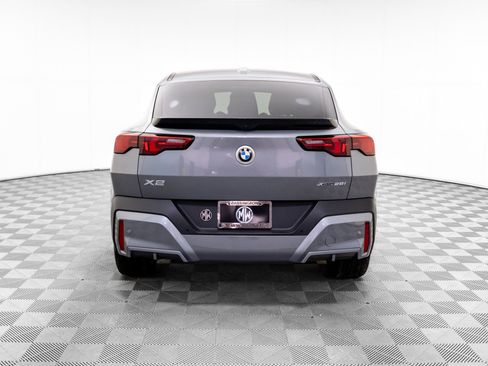 Certified 2025 BMW X2 xDrive28i w/ Premium Package image 4