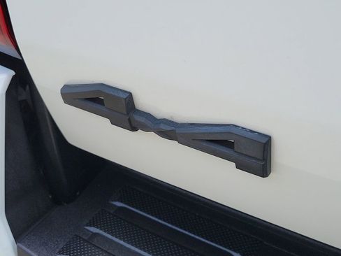Used 2024 Toyota Tacoma TRD Off-Road AWD/4WD image 10