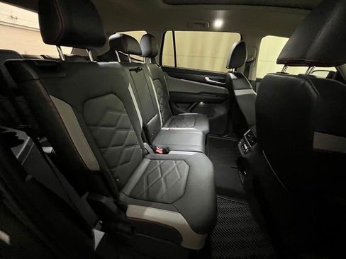 Certified 2024 Volkswagen Atlas Peak Edition SE image 26