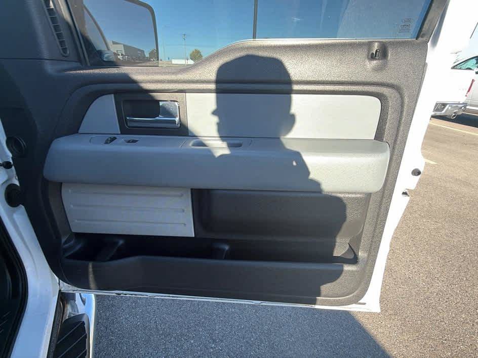 Used 2014 Ford F150 XLT w/ Equipment Group 302A Luxury AWD/4WD image 28