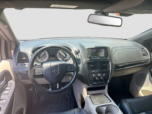 Used 2020 Dodge Grand Caravan SXT FWD image 23