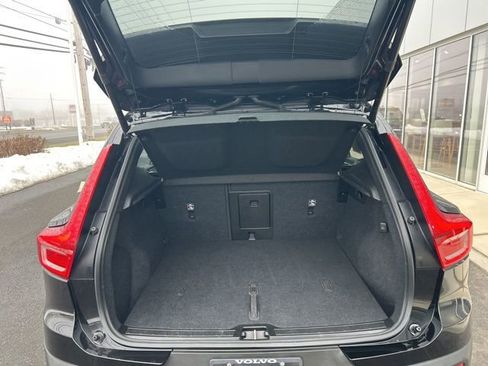 Certified 2025 Volvo XC40 B5 Plus image 11