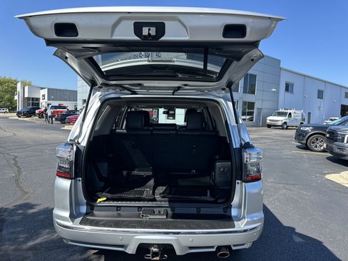 Used 2018 Toyota 4Runner Limited image 5