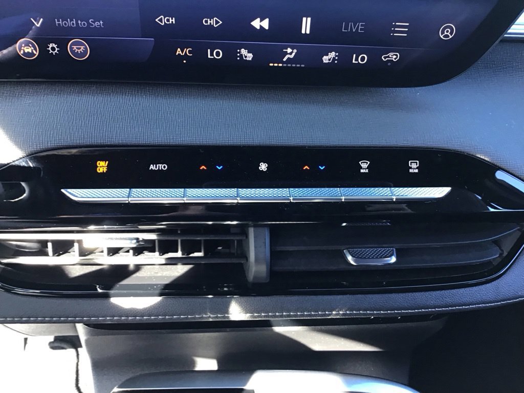 Used 2026 Buick Enclave Preferred w/ Power Package FWD image 30