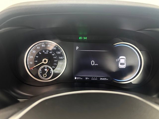 Used 2025 Genesis G70 2.5T RWD image 5