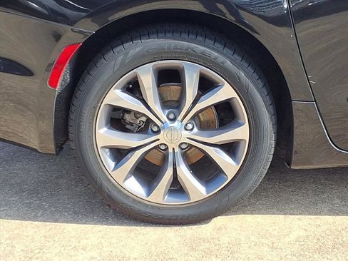 Used 2020 Chrysler Pacifica Limited image 30