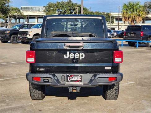 Used 2021 Jeep Gladiator Overland image 6