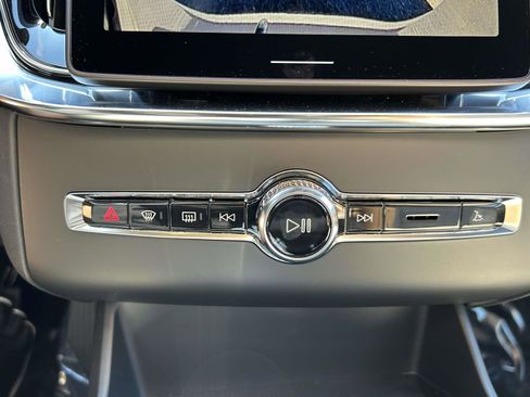 New 2026 Volvo XC90 B5 Plus image 28