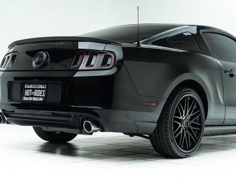 Used 2013 Ford Mustang GT RWD image 14