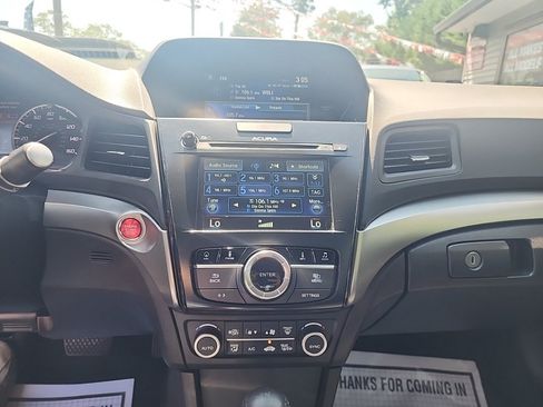 Used 2018 Acura ILX FWD image 16