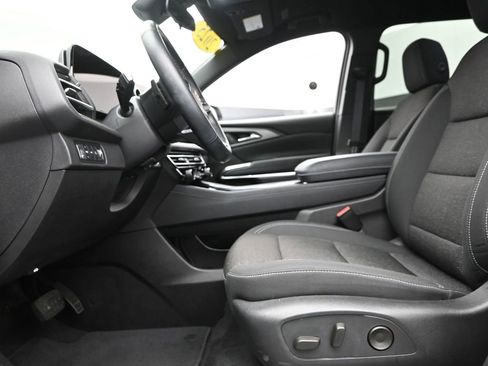 Certified 2025 Chevrolet Traverse LT image 17