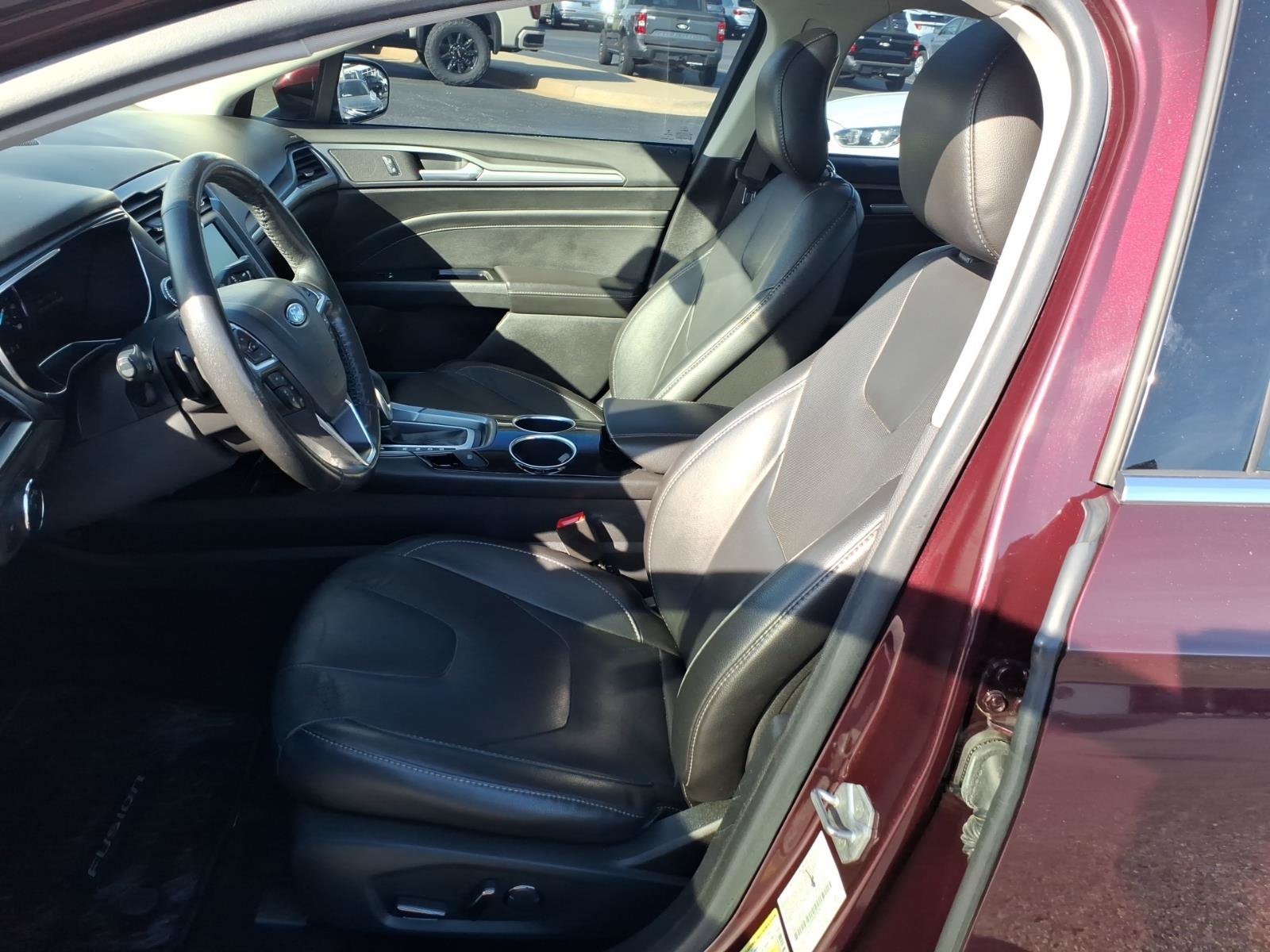 Used 2013 Ford Fusion Titanium w/ Titanium Driver Assist Pkg FWD image 12