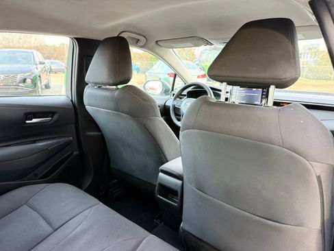 Used 2021 Toyota Corolla LE image 22