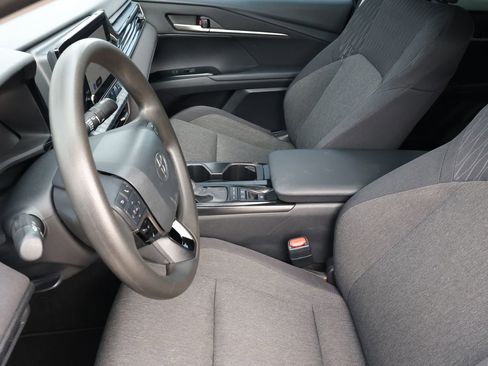 Used 2025 Toyota Camry LE FWD image 14