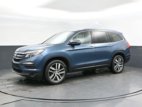 Used 2018 Honda Pilot Touring image 3