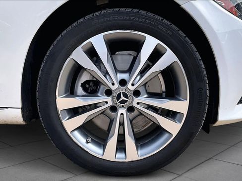 Used 2020 Mercedes-Benz C 300 4MATIC Sedan image 9