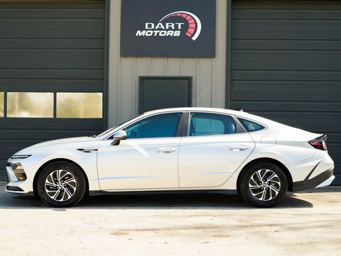 Used 2026 Hyundai Sonata Blue image 4