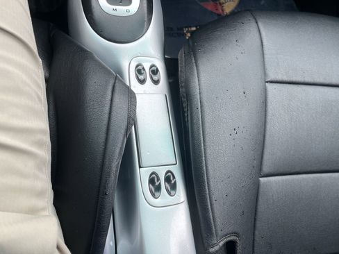 Used 2000 Porsche 911 Carrera 4 image 24