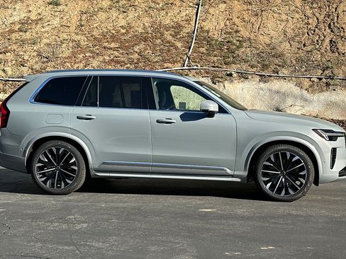 New 2026 Volvo XC90 B5 Plus AWD/4WD image 3