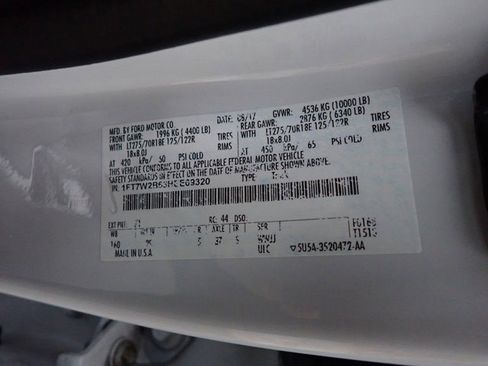 Used 2017 Ford F250 XLT w/ XLT Premium Package image 33