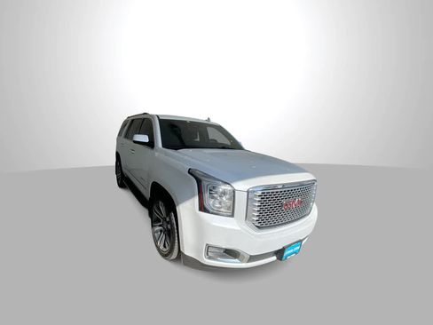 Used 2017 GMC Yukon Denali w/ Open Road Package AWD/4WD image 2