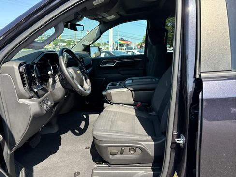 Certified 2022 Chevrolet Silverado 1500 LT AWD/4WD image 10