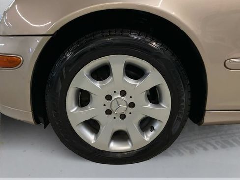 Used 2005 Mercedes-Benz C 320 4MATIC Sedan image 18