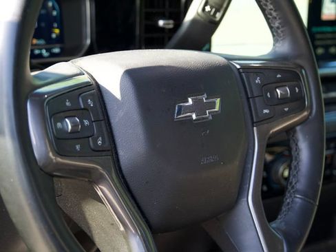Used 2024 Chevrolet Silverado 2500 ZR2 w/ Technology Package AWD/4WD image 22
