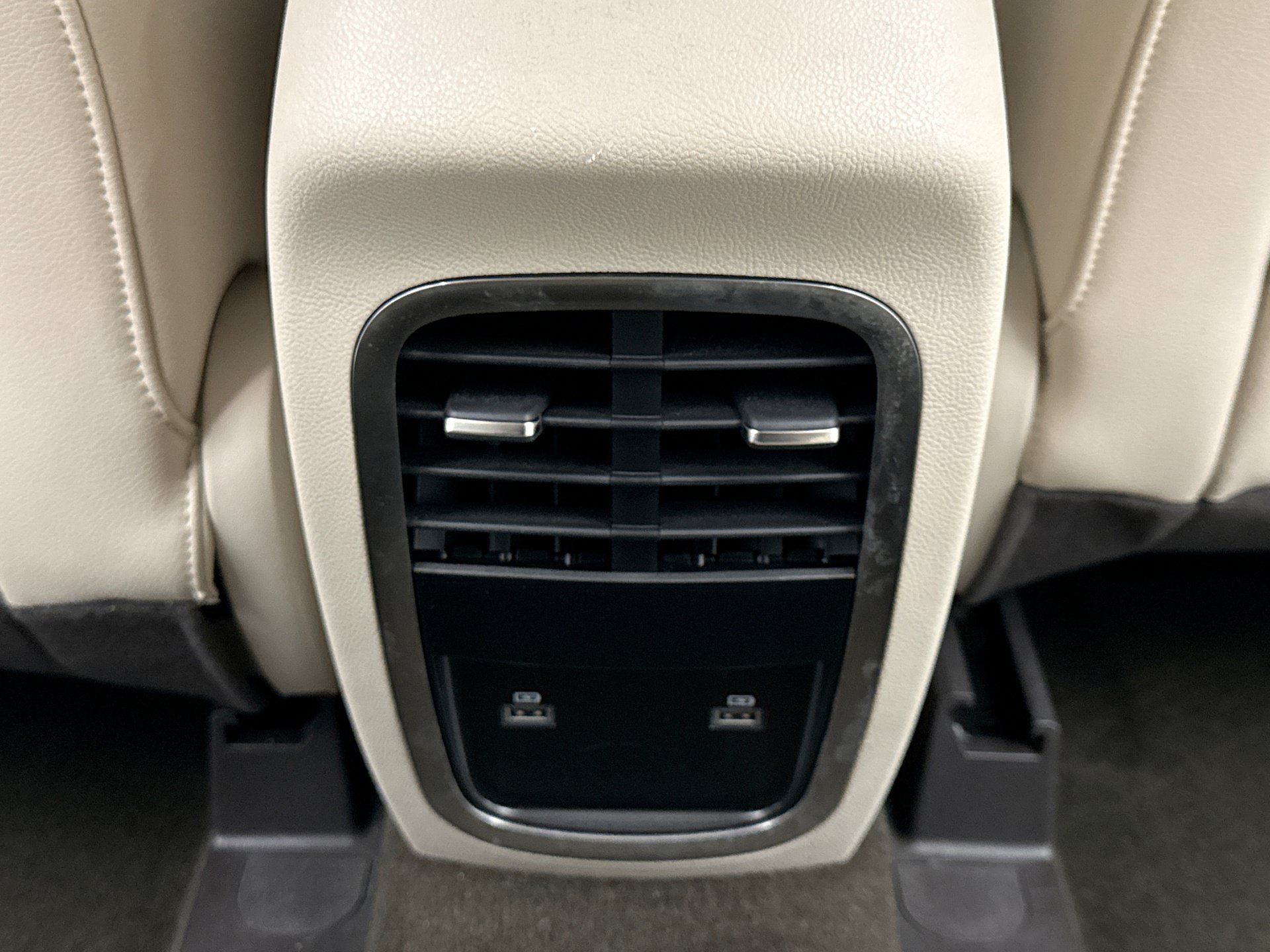 Used 2019 Lincoln MKC Premiere FWD image 16
