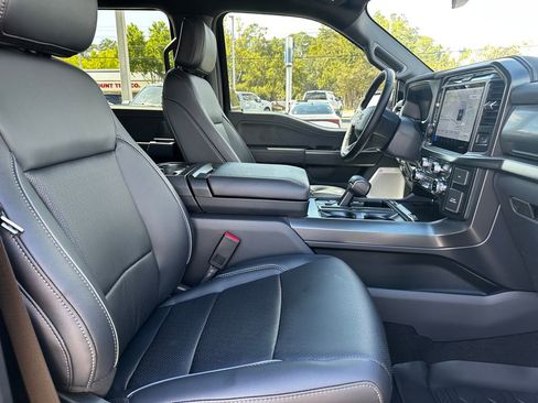 New 2025 Ford F150 Lariat w/ Equipment Group 502A High image 37