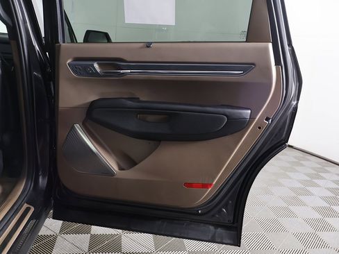 Used 2024 Kia EV9 GT-Line image 27