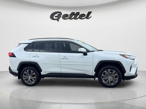 Used 2023 Toyota RAV4 XLE Premium AWD/4WD image 3