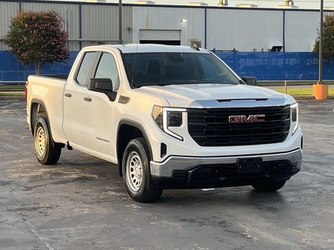 Used 2023 GMC Sierra 1500 Pro AWD/4WD image 3