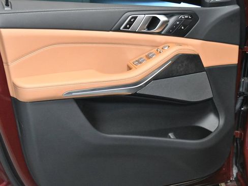 Certified 2025 BMW X7 xDrive40i image 4