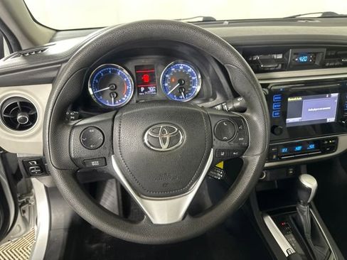 Used 2017 Toyota Corolla LE image 14