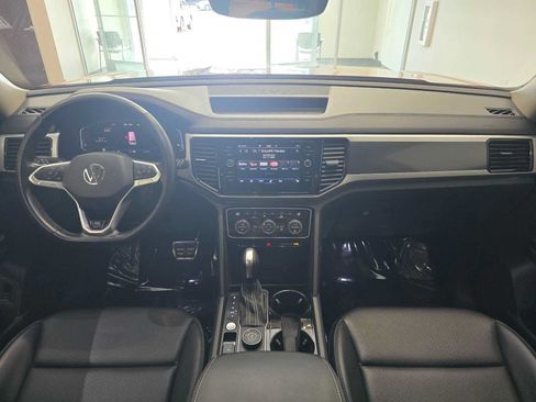 Used 2021 Volkswagen Atlas SEL R-Line AWD/4WD image 10