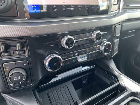 New 2025 Ford F350 Platinum w/ FX4 Off-Road Package image 24