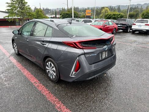 Used 2020 Toyota Prius Prime XLE FWD image 6
