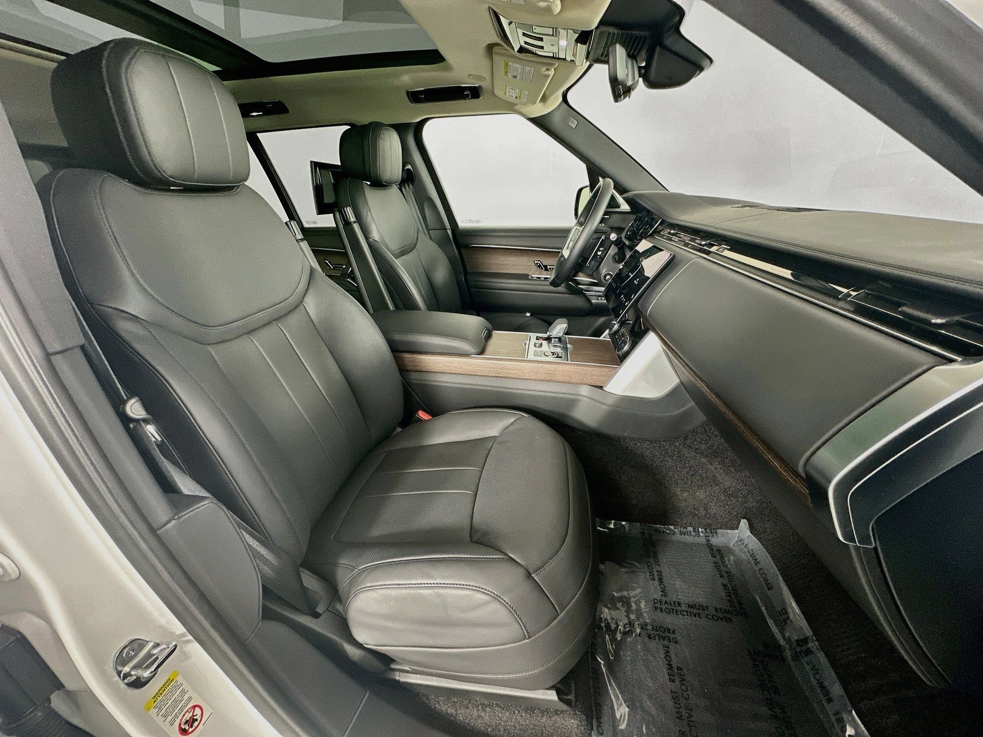 Used 2023 Land Rover Range Rover SE AWD/4WD image 27