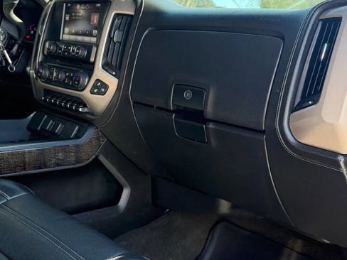 Used 2015 GMC Sierra 2500 Denali w/ Duramax Plus Package image 26