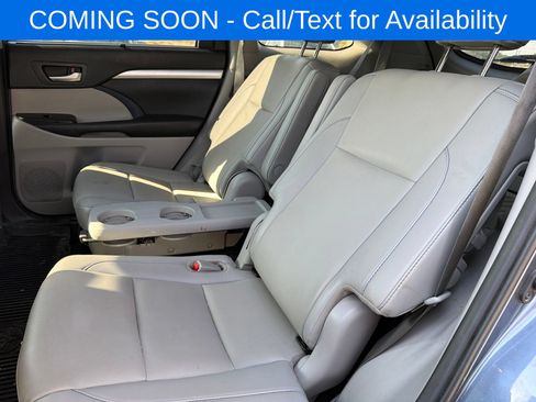Used 2019 Toyota Highlander XLE AWD/4WD image 9